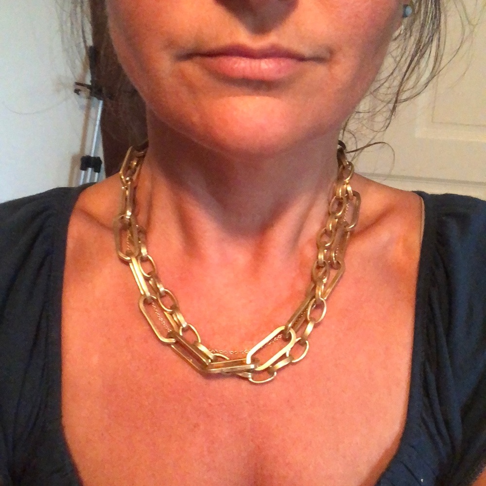 Daisy Fuentes Gold chain necklace